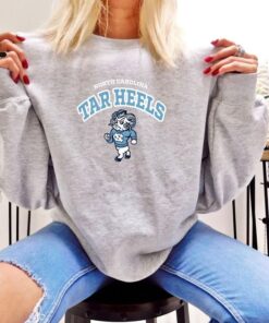Vintage University of North Carolina Unisex Tar Heels Crewneck Sweatshirt