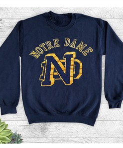 Vintage Style University of Notre Dame T-Shirt for Fighting Irish Fans