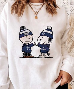 Charlie Brown And Snoopy NFL Dallas Cowboys Football Go Cowboys Cartoon T-shirt