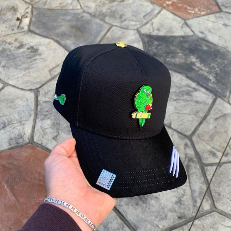 Vibrant Green Parrot SnapBack Hat for Men - Premium Quality Materials