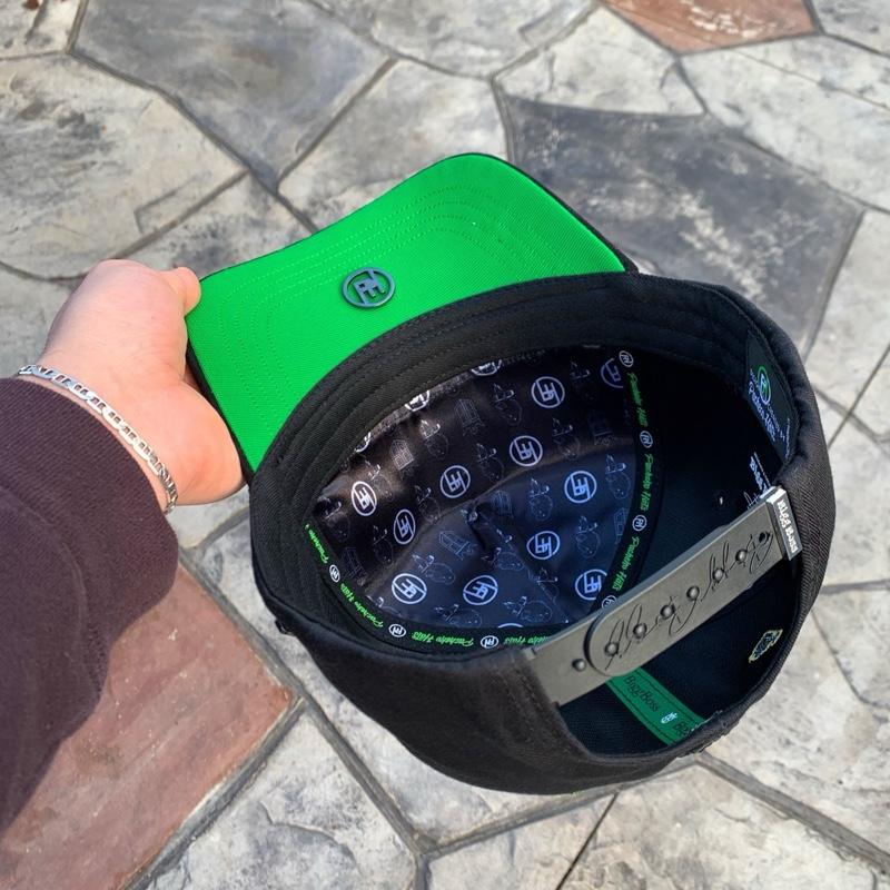 Vibrant Green Parrot SnapBack Hat for Men - Premium Quality Materials